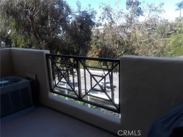 Detail Gallery Image 3 of 13 For 19565 Arezzo St, Lake Forest,  CA 92679 - 2 Beds | 1 Baths