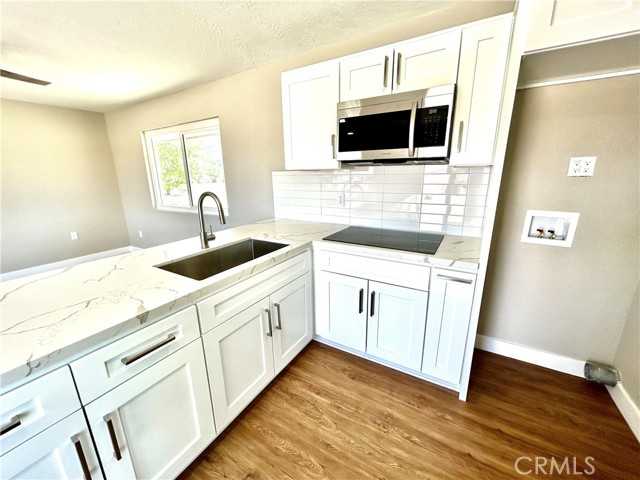 6698 Mesquite Drive, 29 Palms CA: https://media.crmls.org/medias/0bddee08-89d8-49ff-83c4-f5384fa11d26.jpg