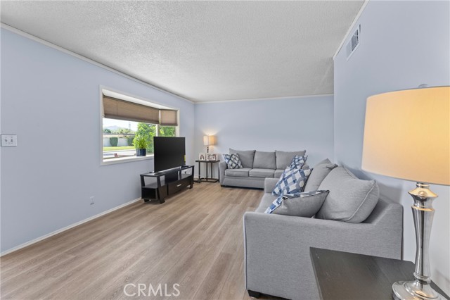 Detail Gallery Image 6 of 41 For 541 Shasta Way, Hemet,  CA 92543 - 2 Beds | 1 Baths