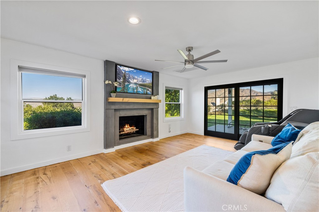 MLS #SR25238228 image #7