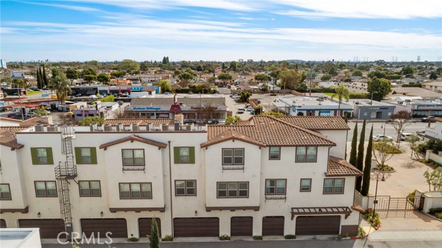 Detail Gallery Image 7 of 61 For 9339 Alondra Bld #2,  Bellflower,  CA 90706 - 3 Beds | 4 Baths