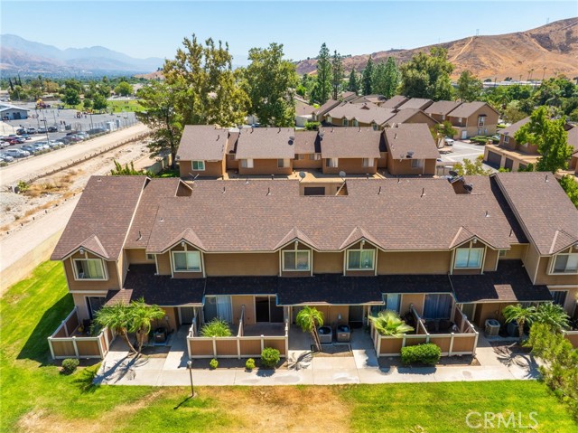 1460 Kendall Drive, San Bernardino CA: https://media.crmls.org/medias/0bdfc9d6-476d-4daa-acd0-d9b73f49604e.jpg
