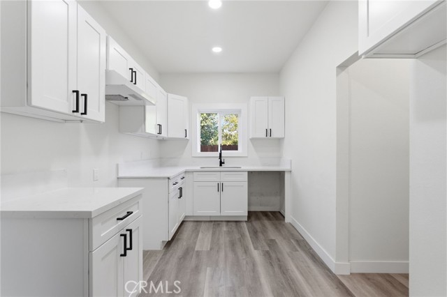 Detail Gallery Image 3 of 5 For 2723 Iris St, Riverside,  CA 92507 - 4 Beds | 2/1 Baths