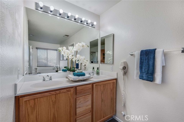 Detail Gallery Image 27 of 38 For 11827 Rockingham Ct, Rancho Cucamonga,  CA 91730 - 4 Beds | 2/1 Baths