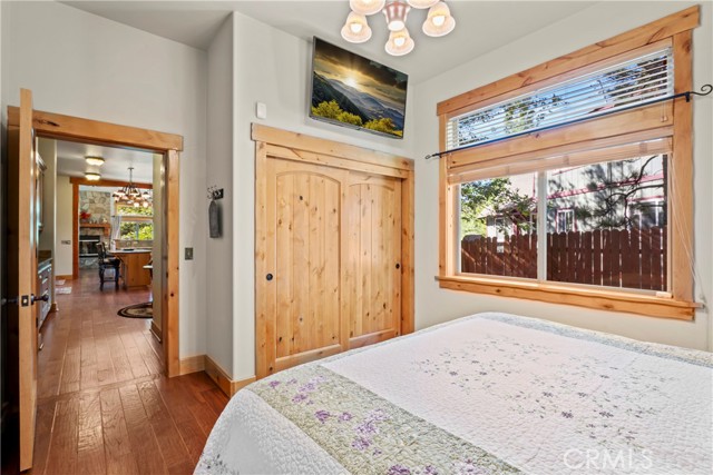 1034 Teakwood Drive, Lake Arrowhead CA: https://media.crmls.org/medias/0be1a6f9-ecb4-47e0-a1e3-841a9c537add.jpg
