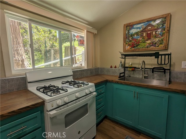 Detail Gallery Image 24 of 53 For 21920 Plunge Rd, Cedarpines Park,  CA 92322 - 2 Beds | 2 Baths