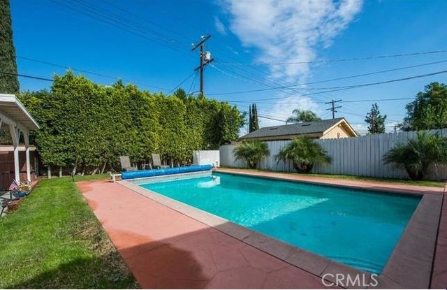 Detail Gallery Image 31 of 33 For 17827 Burbank Bld, Encino,  CA 91316 - 3 Beds | 2 Baths