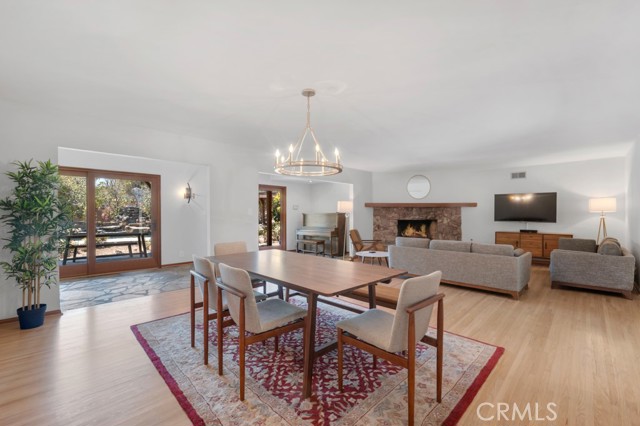 10335 Sylvia Avenue, Porter Ranch CA: https://media.crmls.org/medias/0be3e399-eb9d-4fd7-9b02-933b87252d97.jpg