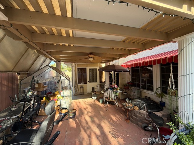 Detail Gallery Image 4 of 21 For 23509 via Chantilly, Valencia,  CA 91355 - 2 Beds | 2 Baths