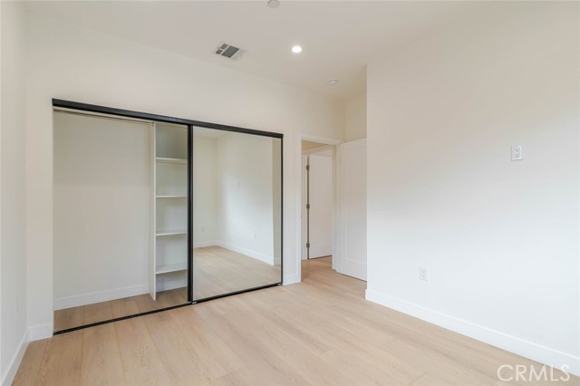 Detail Gallery Image 17 of 21 For 6215 Sylvia Ave, Tarzana,  CA 91335 - 3 Beds | 2 Baths