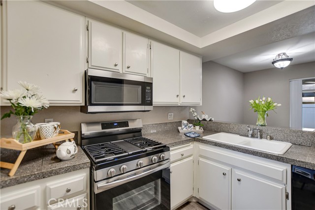 Detail Gallery Image 14 of 36 For 1031 S Palmetto Ave #A2,  Ontario,  CA 91762 - 2 Beds | 2 Baths