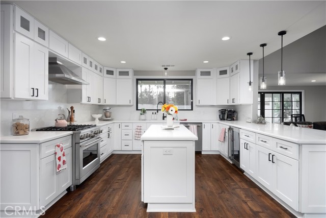 Detail Gallery Image 34 of 70 For 841 Fairway Dr, Bakersfield,  CA 93309 - 5 Beds | 3 Baths