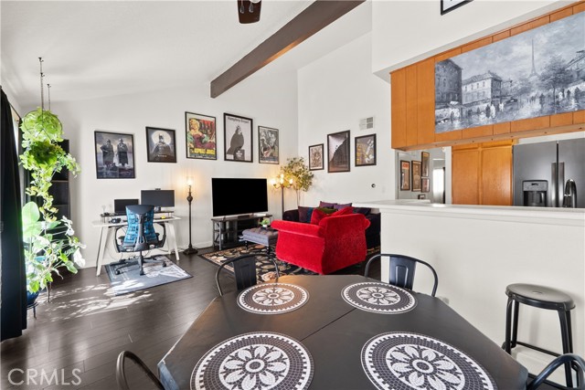 Detail Gallery Image 10 of 43 For 13144 Bromont, Sylmar,  CA 91342 - 2 Beds | 2 Baths