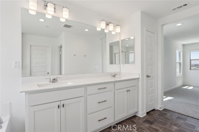 Detail Gallery Image 11 of 28 For 687 Ballesteros St, Perris,  CA 92571 - 5 Beds | 3 Baths