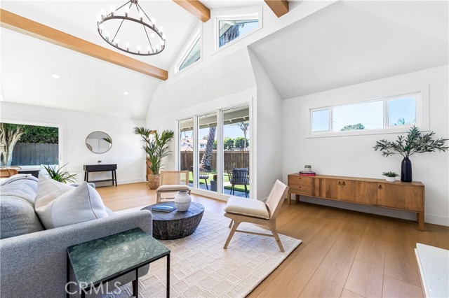5309 E Appian Way, Long Beach CA: https://media.crmls.org/medias/0be8c997-1e6a-42a6-9d81-ef48220ac7f1.jpg