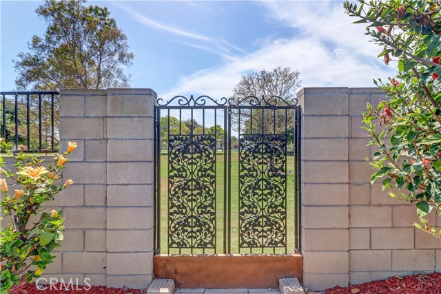 Detail Gallery Image 15 of 71 For 16591 Busby Ln, Huntington Beach,  CA 92647 - 5 Beds | 2 Baths