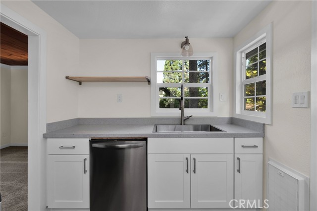 Detail Gallery Image 11 of 32 For 22846 Waters Drive, Crestline,  CA 92325 - 2 Beds | 1 Baths