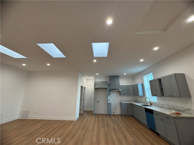 Detail Gallery Image 4 of 14 For 8877 Mission Dr, Rosemead,  CA 91770 - 3 Beds | 2 Baths