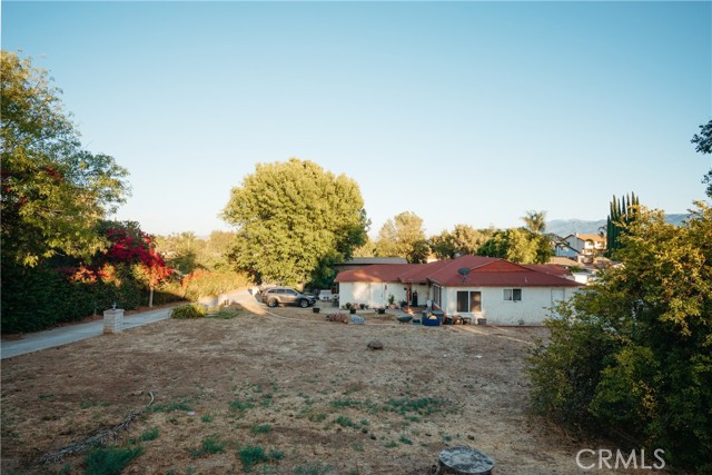5266 Bluff Street, Norco CA: https://media.crmls.org/medias/0beb63fb-8f56-4ea9-bb5a-e62b1abdc8a1.jpg