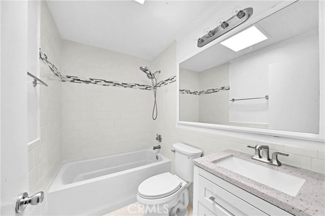 Detail Gallery Image 20 of 27 For 21702 Lake Vista Dr, Lake Forest,  CA 92630 - 3 Beds | 2 Baths