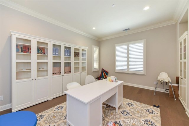 Detail Gallery Image 4 of 43 For 222 Clear Falls, Irvine,  CA 92602 - 5 Beds | 5/1 Baths