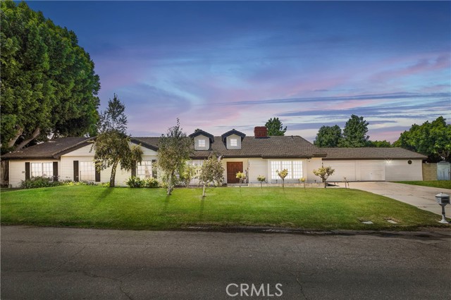 Detail Gallery Image 1 of 1 For 121 S Canyon Crest Dr, Anaheim,  CA 92808 - 6 Beds | 4/1 Baths