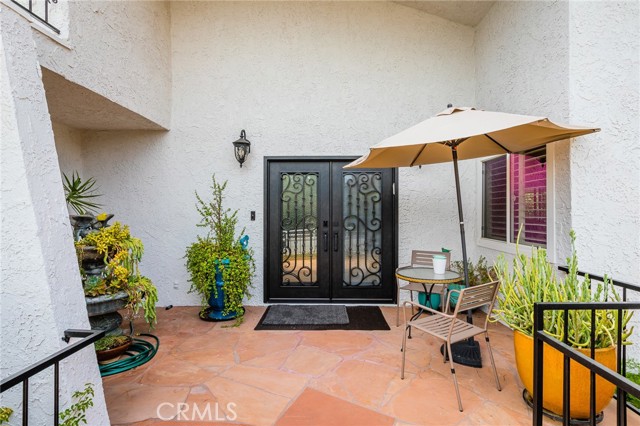 Detail Gallery Image 3 of 40 For 5519 Lewis Ln, Agoura Hills,  CA 91301 - 4 Beds | 4 Baths