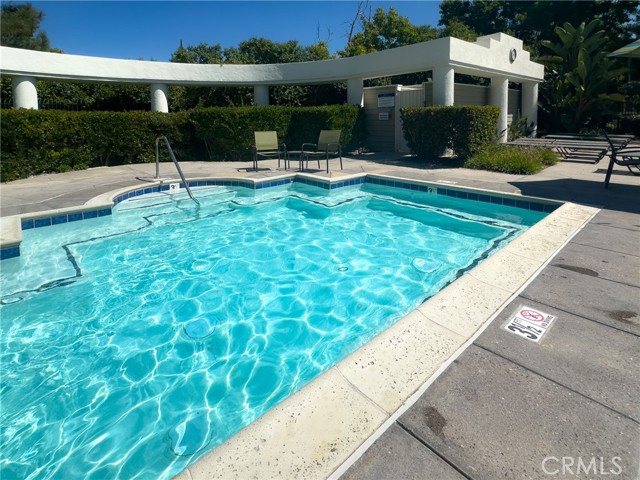 5 Elmbrook, Aliso Viejo CA: https://media.crmls.org/medias/0bef806c-a5a3-4e73-bb5c-40f73826435e.jpg