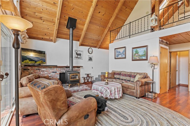 328 Wylerhorn Drive, Crestline CA: https://media.crmls.org/medias/0bf017fe-7c86-4eea-9a46-6459719d8d8b.jpg