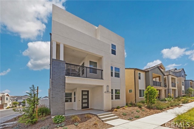 251 Tank, Irvine CA: https://media.crmls.org/medias/0bf09182-c0c4-4ccd-ac29-2d1bb32baedc.jpg