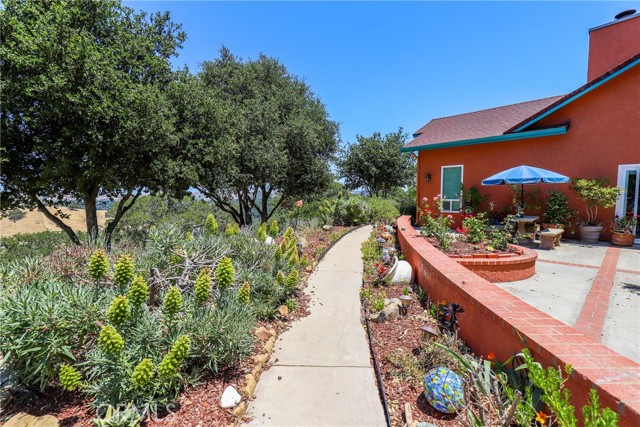 10755 Santa Ana Road, Atascadero CA: https://media.crmls.org/medias/0bf0d629-f0cc-4a36-a235-e02a313cf3ab.jpg