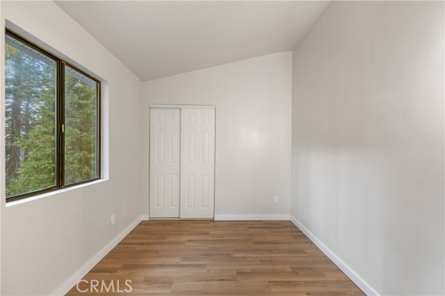 Detail Gallery Image 6 of 9 For 727 Arrowhead Villa Rd, Lake Arrowhead,  CA 92352 - 2 Beds | 1 Baths