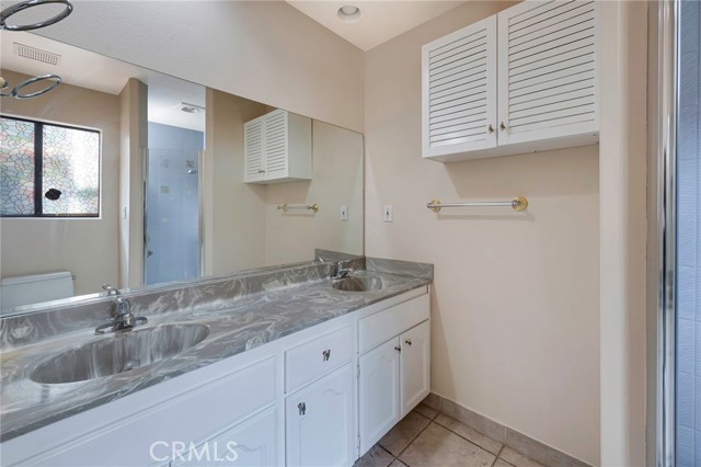 1161 SPAZIER Avenue, Glendale CA: https://media.crmls.org/medias/0bf272ca-97dd-498a-be2a-f36edb39b580.jpg