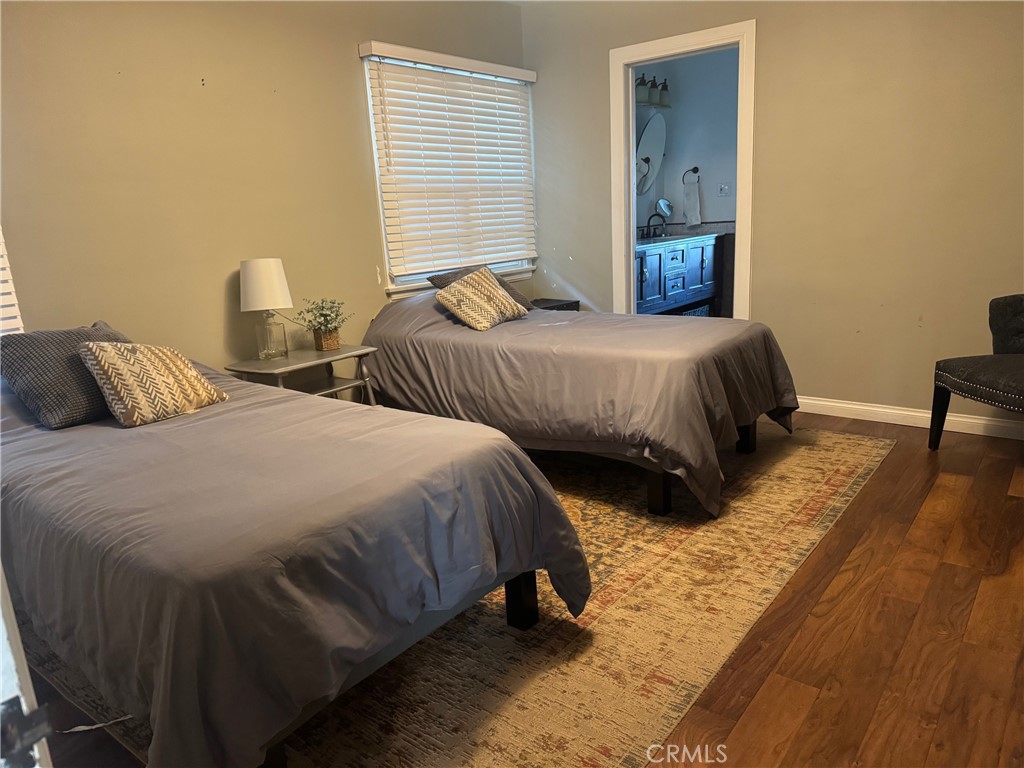 12921 Dickens StreetStudio City img 23