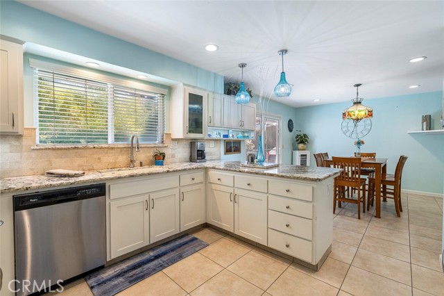 Detail Gallery Image 14 of 40 For 8052 N Mariposa St, Fresno,  CA 93720 - 3 Beds | 2 Baths