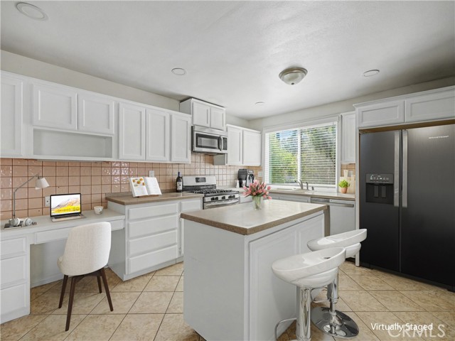 Detail Gallery Image 11 of 62 For 6151 Neddy, Woodland Hills,  CA 91367 - 3 Beds | 2 Baths