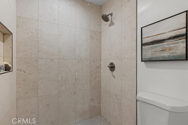 Detail Gallery Image 13 of 28 For 22100 Burbank Bld 101a,  Woodland Hills,  CA 91367 - 2 Beds | 2 Baths