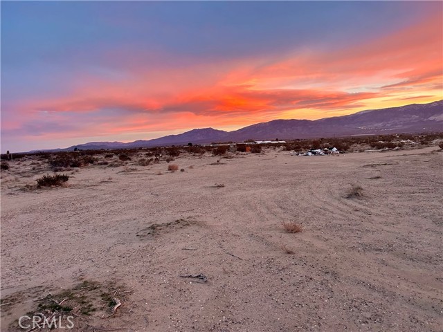 Detail Gallery Image 2 of 4 For 30 Rodeo, Lucerne Valley,  CA 92356 - – Beds | – Baths