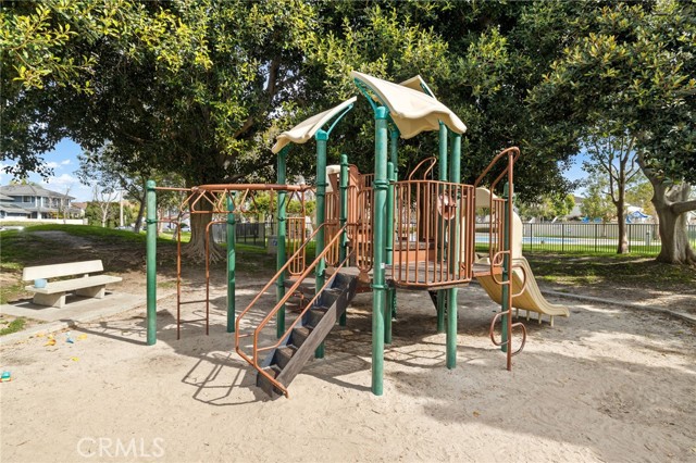 Detail Gallery Image 40 of 61 For 77 Greenbough #155,  Irvine,  CA 92614 - 3 Beds | 2 Baths