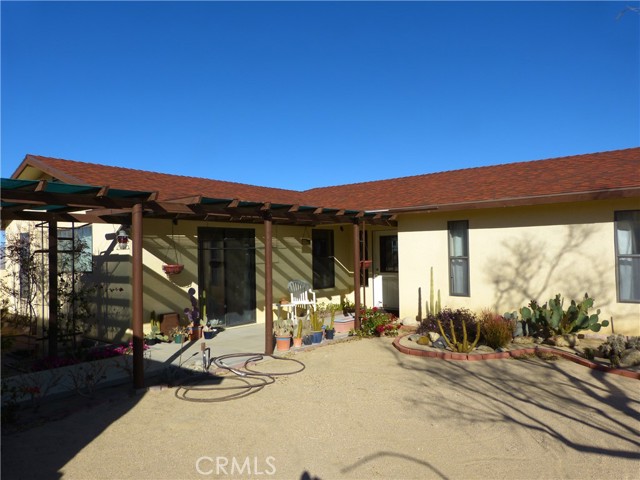 3475 Canyon Road, 29 Palms CA: https://media.crmls.org/medias/0bf5a639-6698-450b-91e0-1b4341e14d65.jpg