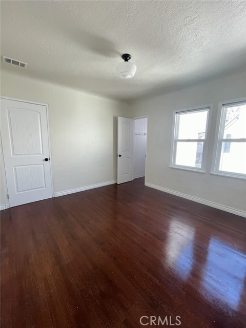 Detail Gallery Image 7 of 13 For 120 Savona Walk, Long Beach,  CA 90803 - 2 Beds | 1 Baths