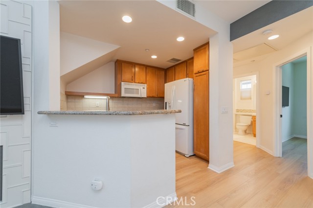 Detail Gallery Image 11 of 24 For 108 Jadestone, Irvine,  CA 92603 - 2 Beds | 2 Baths