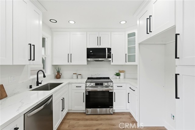 Detail Gallery Image 8 of 20 For 3435 Olive, Long Beach,  CA 90807 - 2 Beds | 1 Baths