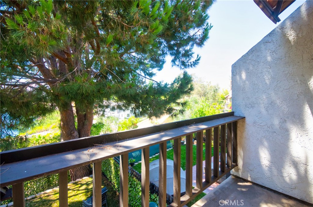 0bf8e9c5 F035 47ee Bbe8 D30abed41e48