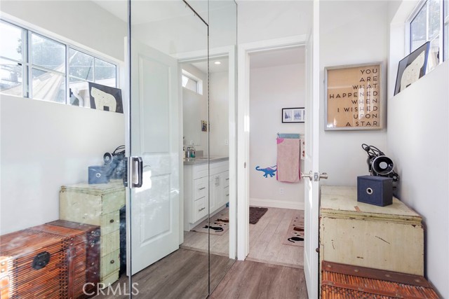 Detail Gallery Image 26 of 36 For 4856 Riverton Ave, North Hollywood,  CA 91601 - 2 Beds | 2 Baths