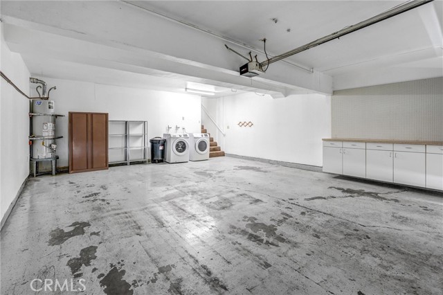 18403 Collins Street, Tarzana CA: https://media.crmls.org/medias/0bf964bd-a906-44e2-a1a7-b69342bfd68a.jpg