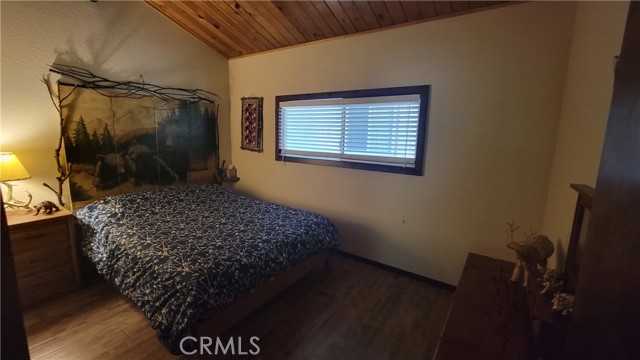 Detail Gallery Image 7 of 18 For 26126 Boulder Ln, Twin Peaks,  CA 92391 - 2 Beds | 2 Baths