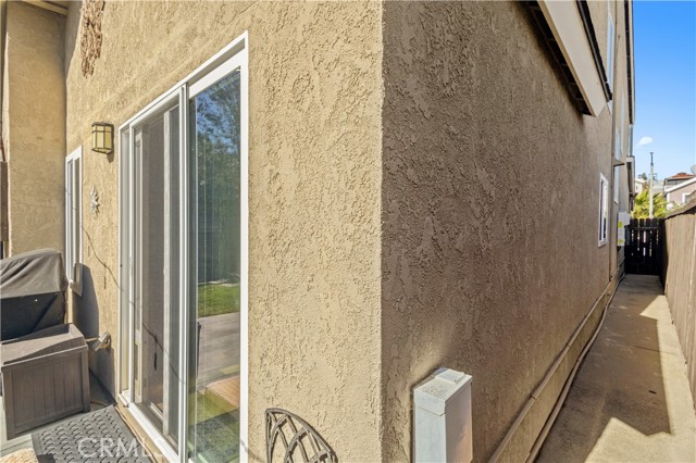 Detail Gallery Image 34 of 43 For 706 Oceanhill, Huntington Beach,  CA 92648 - 3 Beds | 2/1 Baths