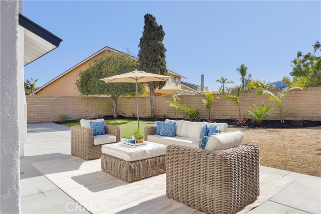 Detail Gallery Image 22 of 25 For 5852 Bellfield Ln, Huntington Beach,  CA 92648 - 4 Beds | 2/1 Baths