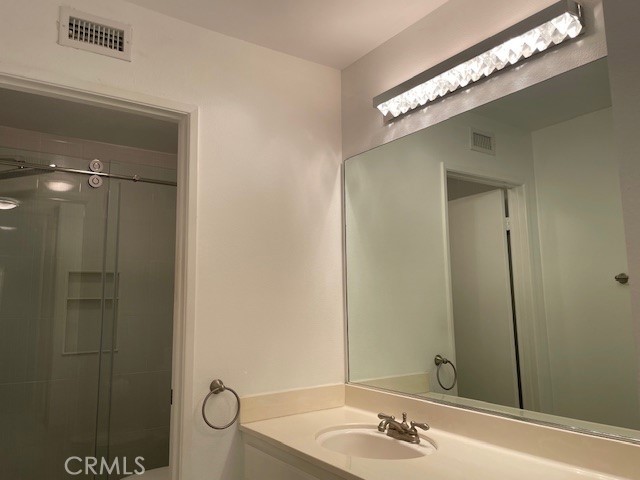 https://media.crmls.org/medias/0bfc98ec-70be-49e2-9cae-ae2e5a27dfe3.jpg?preset=X-Large